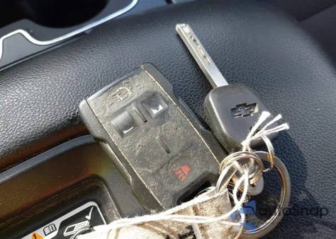 2018 Chevrolet Silverado 1500 1Lt из США, поврежденный, VIN 3GCPCREC9JG436100